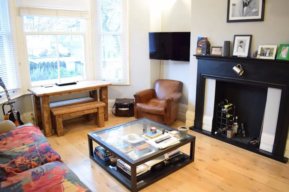 1 Bedroom Apartment With Patio in London