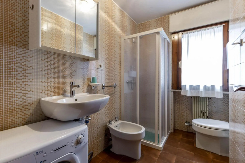 GIROMETTI, two-room apartment. (022036-AT-054584)-400 GIROMETTI