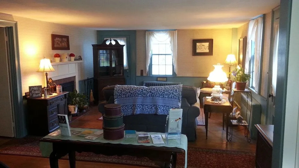 Truman Gillet House B & B