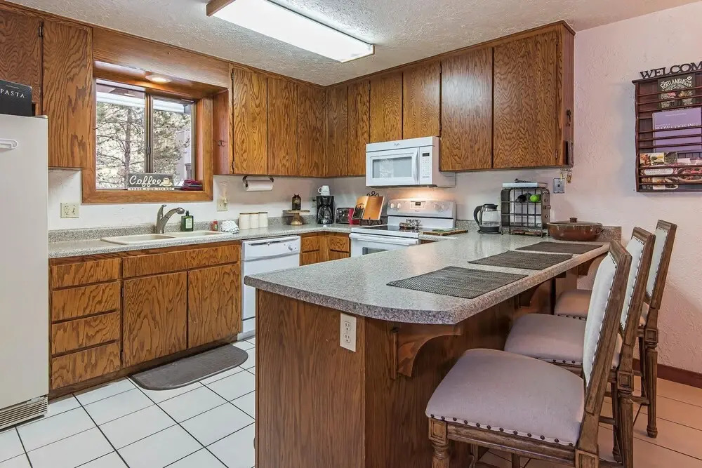 Cedar Cove Lodge