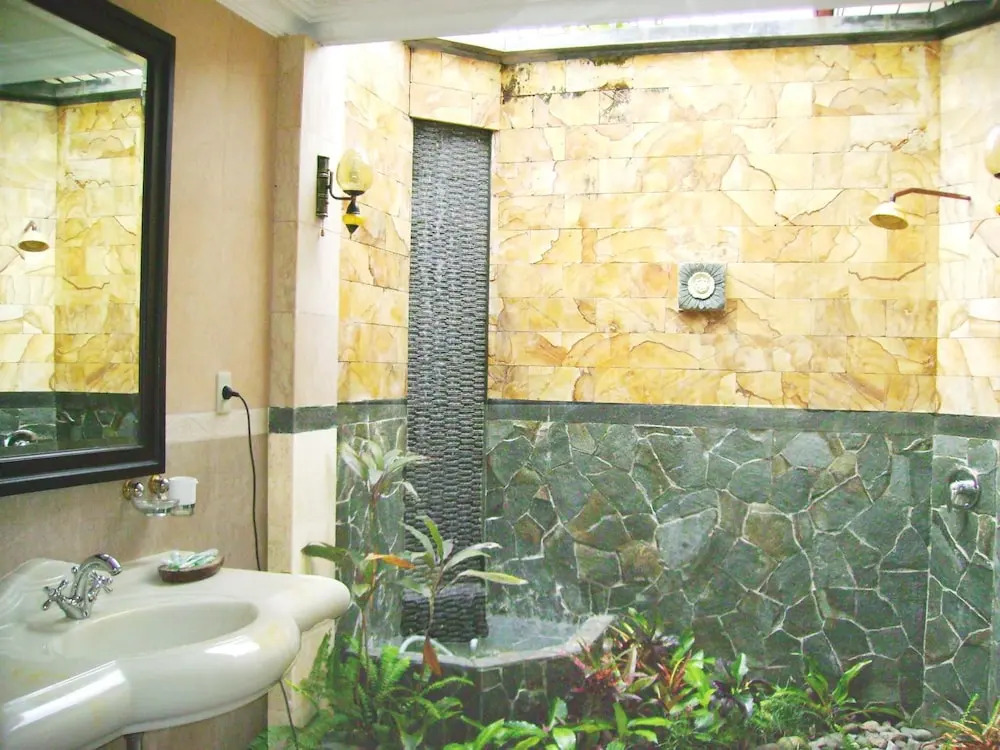 Swaloh Hill Resort