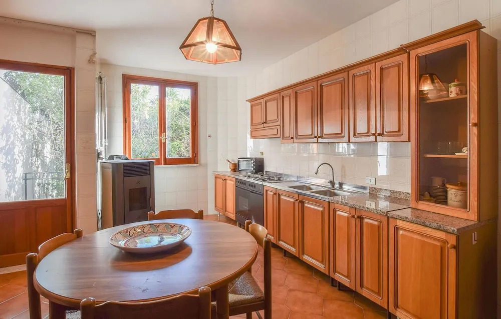 Beautiful Home in Reggio Calabria With Wifi and 3 Bedrooms
