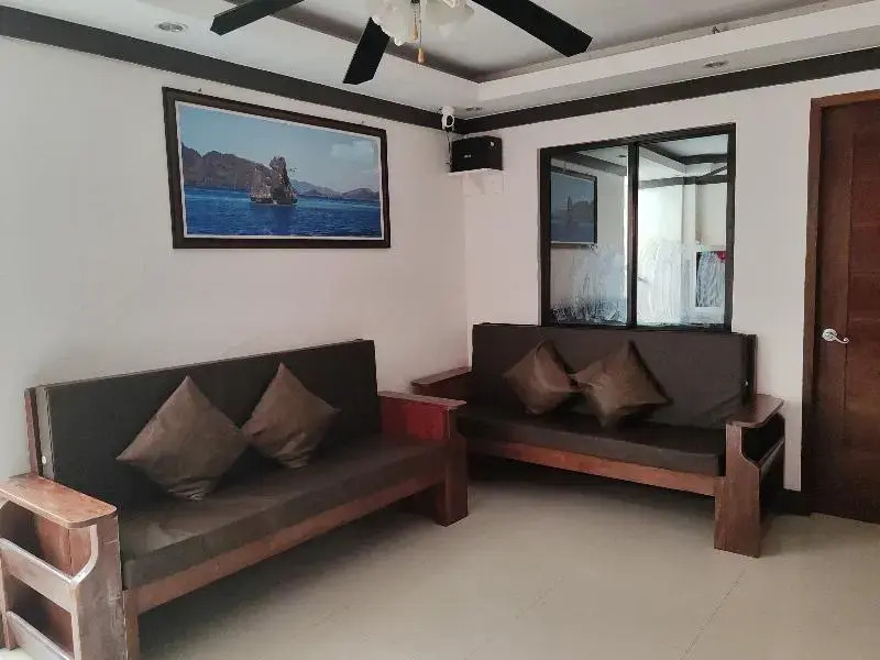 Jaces Travellers Inn El Nido near Corong Corong Beach