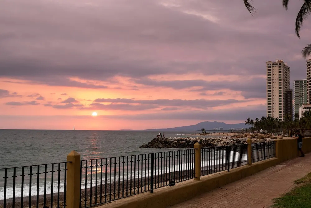 Villa Facing the Beach in a Large Terrace 7 Pools, Tennis Courts, 247 Security
