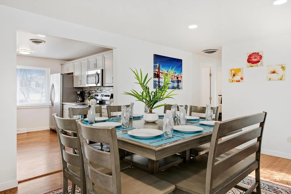 Quiet Getaway, Modern Kitchen and Foosball Table