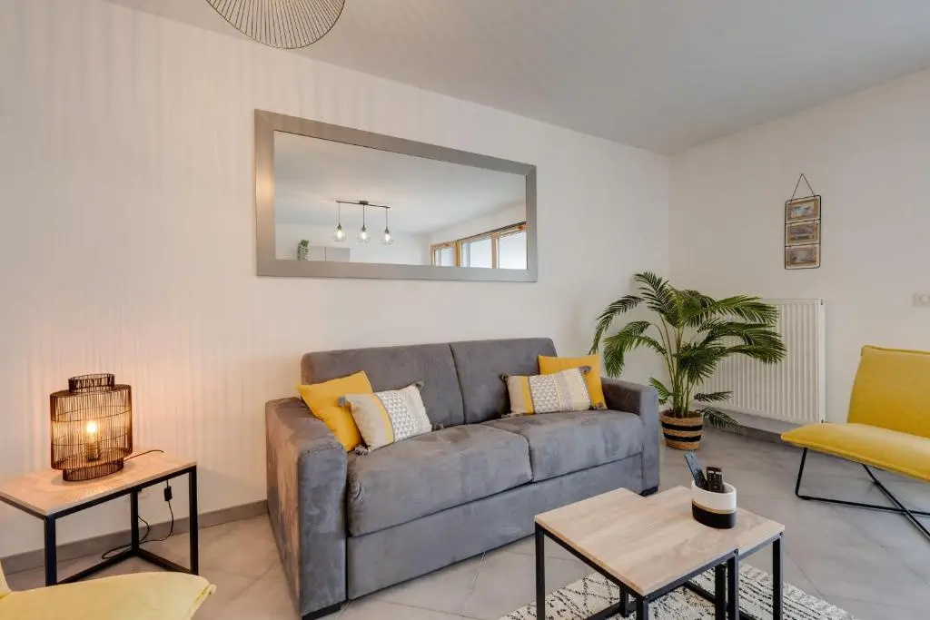 L'Art de Ville - 2 bedroom near the city center terrace and garage