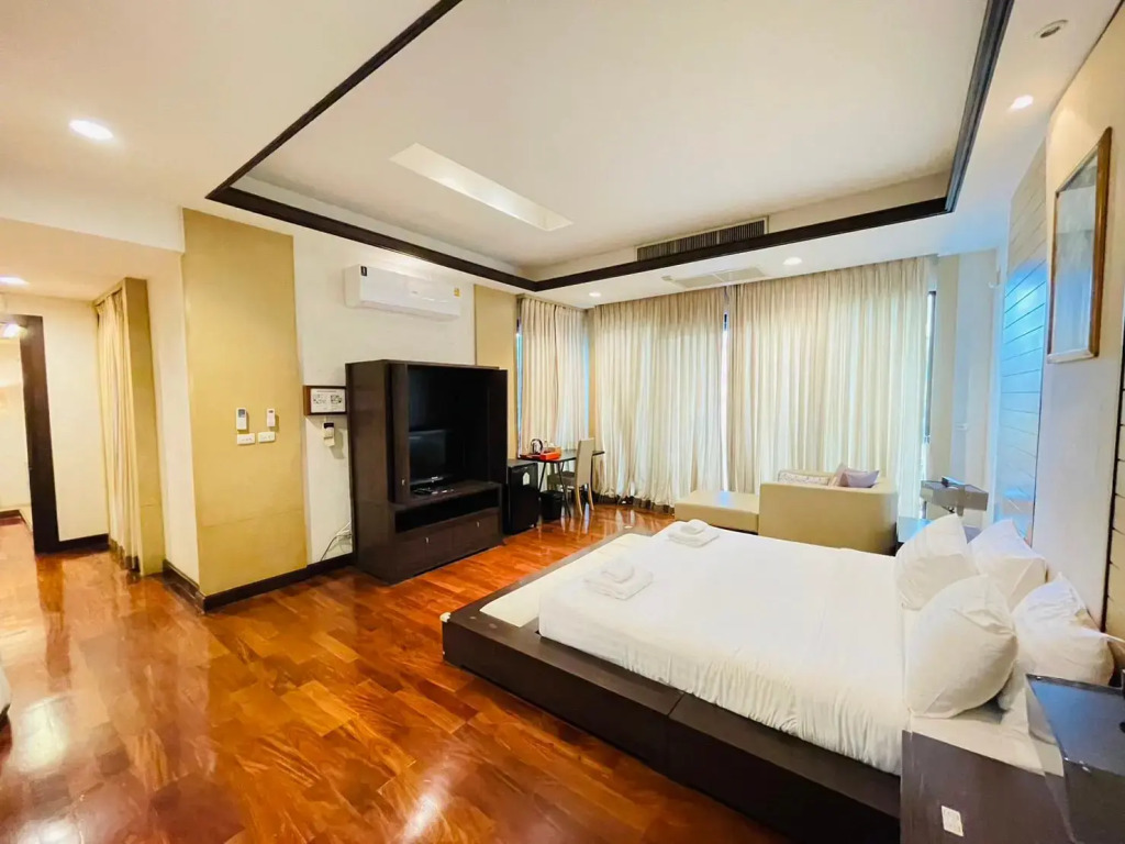Royal Sammuk Villa