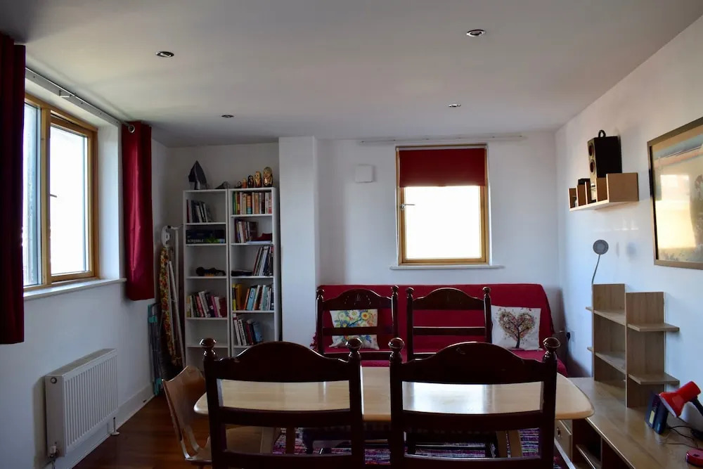 2 Bedroom Bethnal Green Apartment