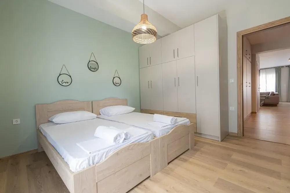 Simon Apartment by Rentalspro