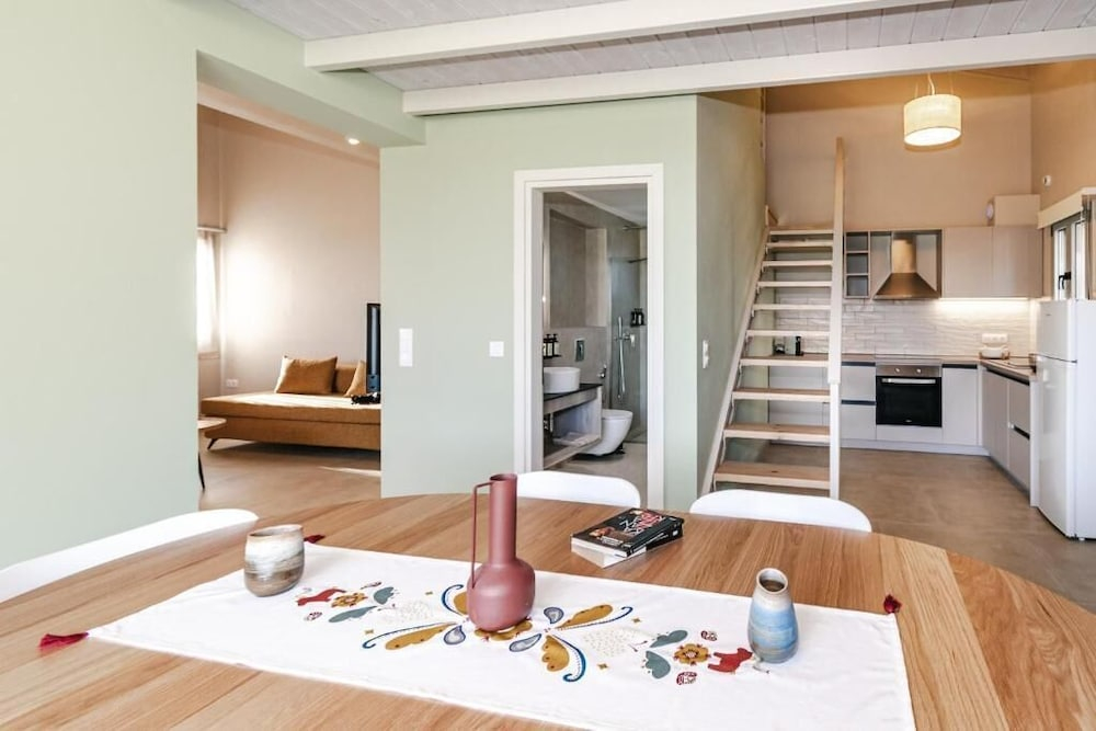 Helichrysum Lofts