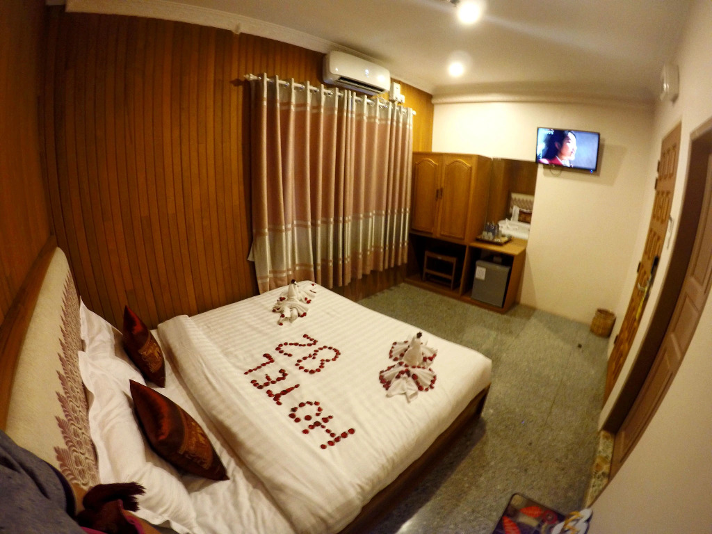 Hotel 82