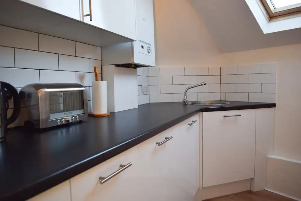 Spacious 1 Bedroom Apartment With Outdoor Terrace