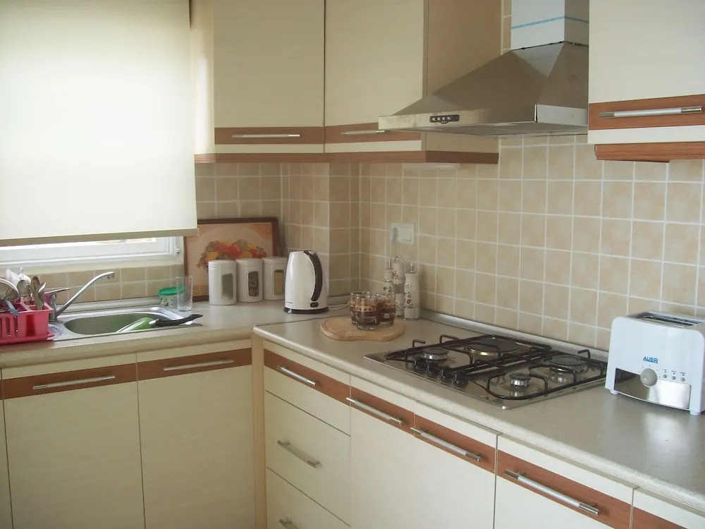 Captivating 4-bed Villa in for Affordable Prices