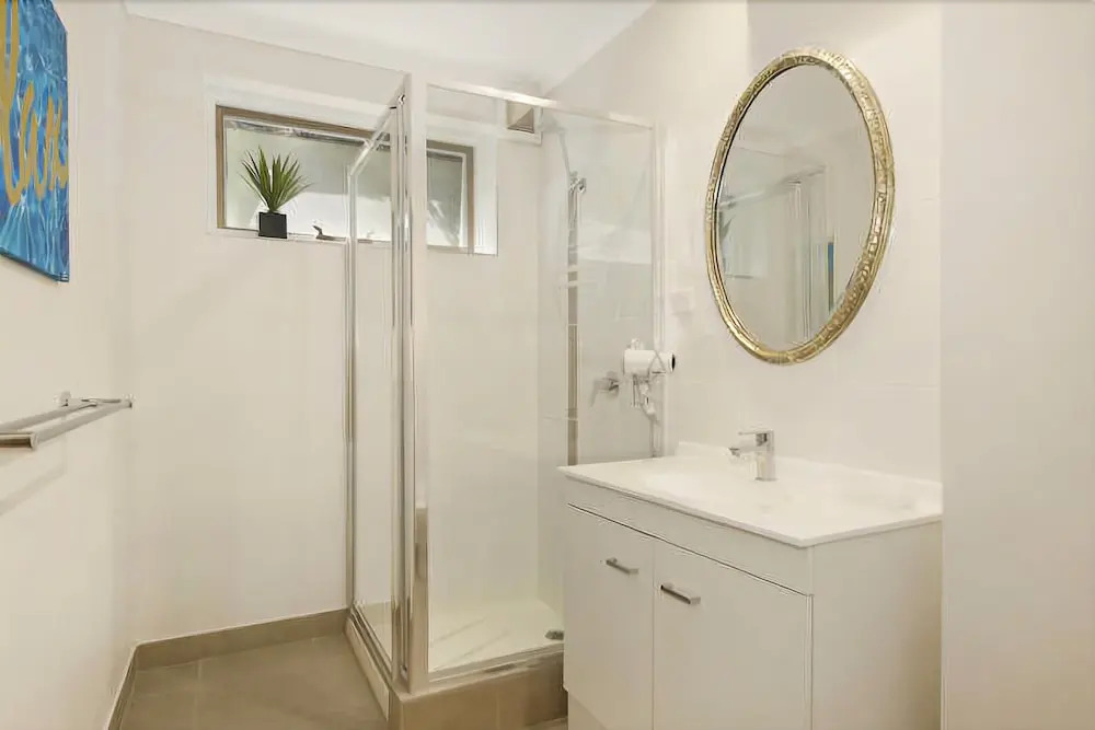 Cedar 6 - fully renovated apartment