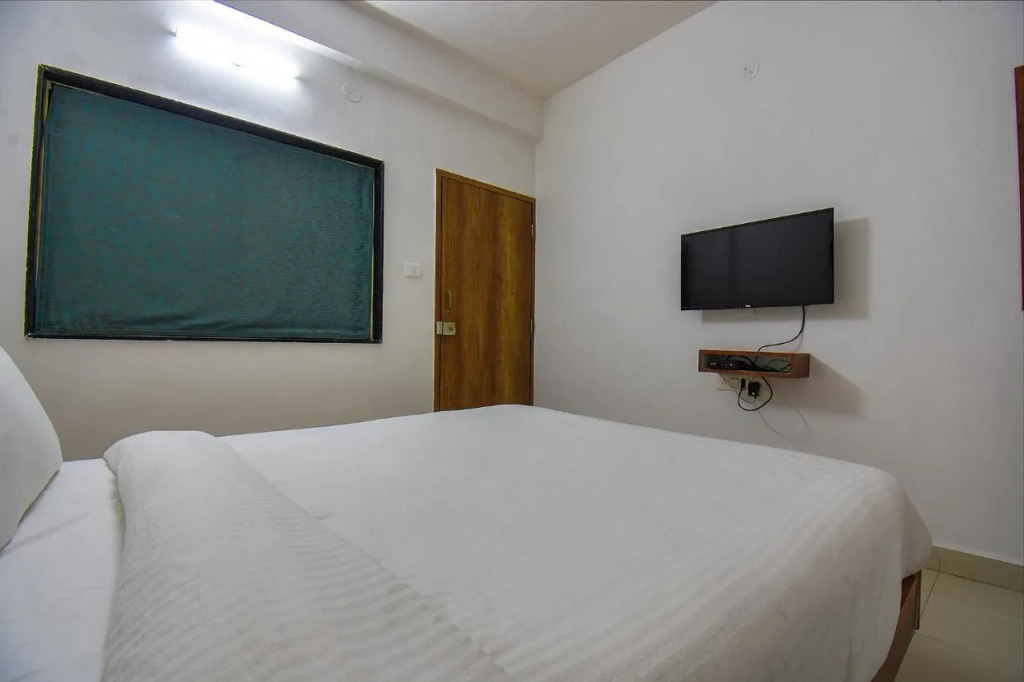 FabHotel Sky Vista Inn