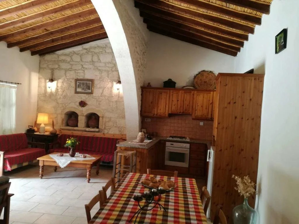 Loxandra Inn