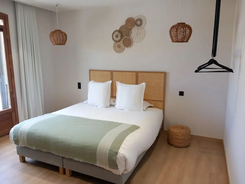 Intense Boutik-Hôtel