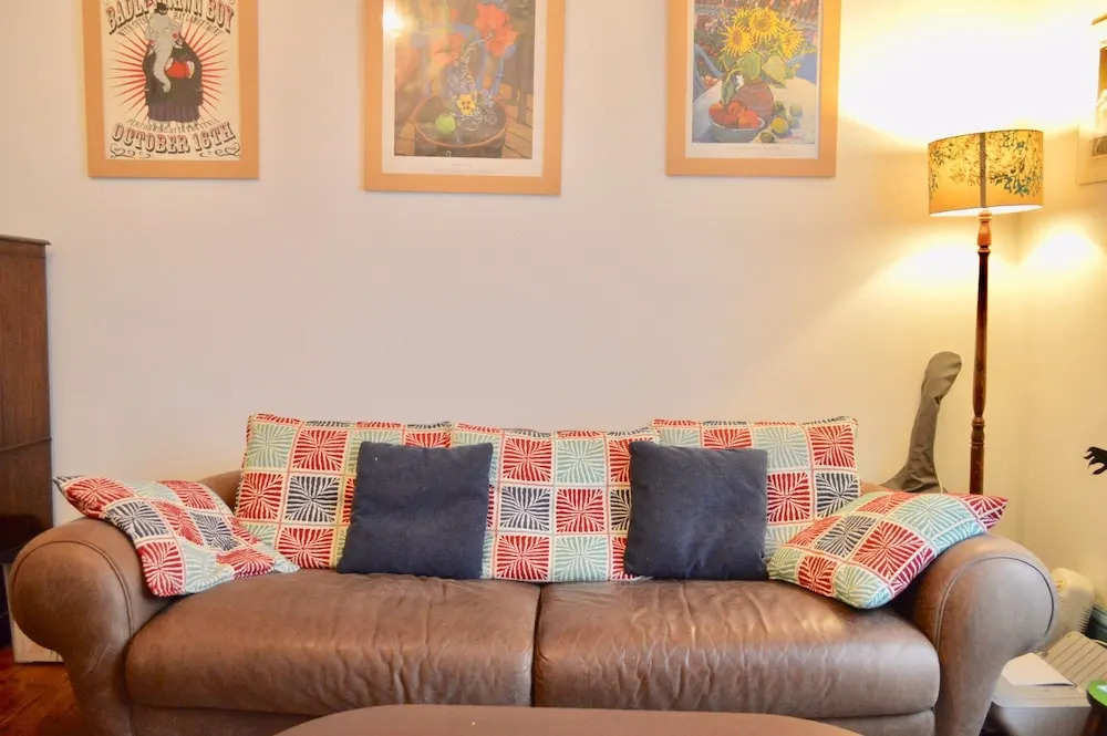 Two Bedroom Flat In Meadowbank
