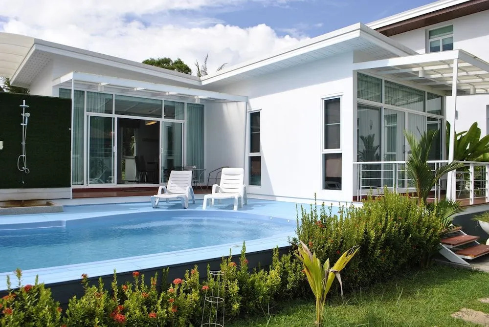 Siam Twins Villa A