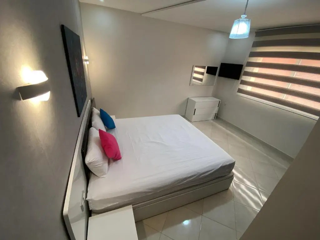 Luxurious apartment close to the sea