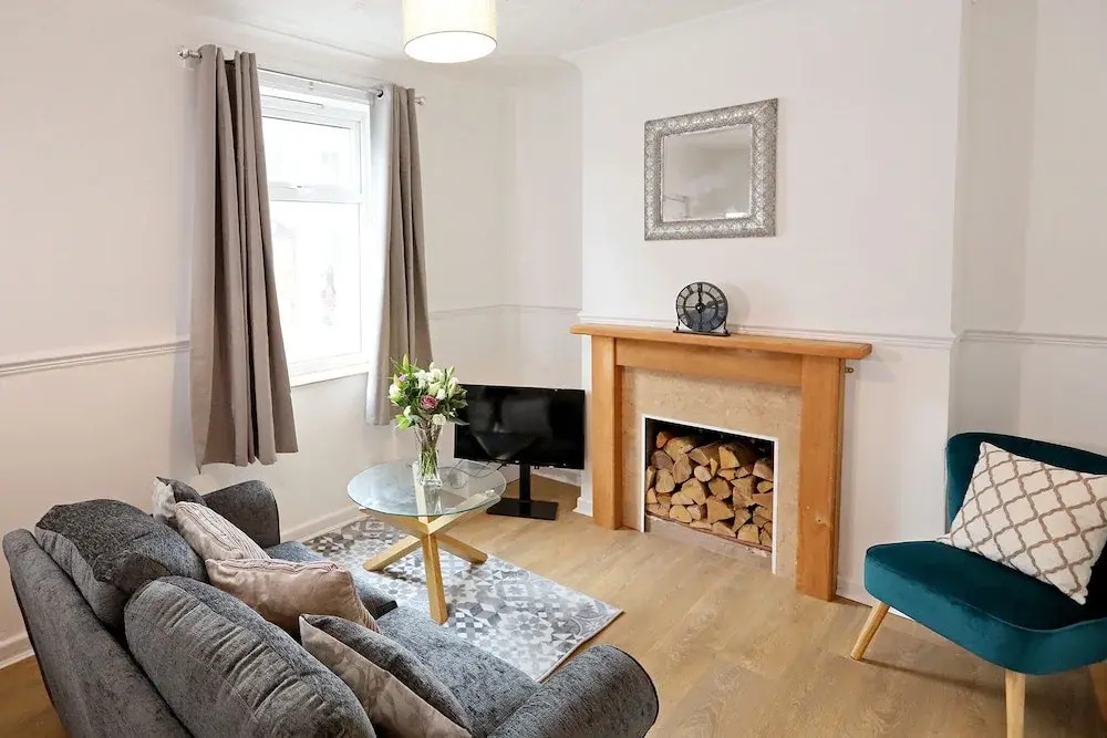 2 Bedroom City Centre House - Guest Homes!