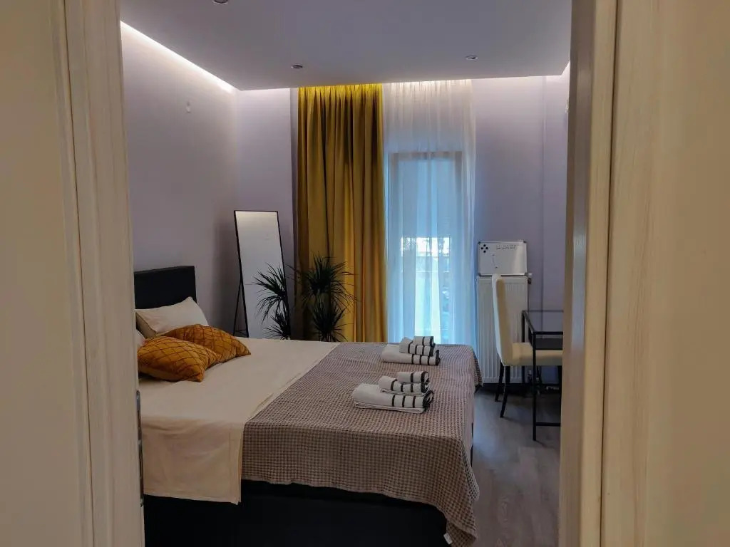 Luxury Suites with KING-SIZED bed