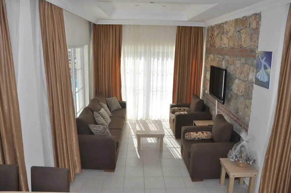 Ashella Villa by Angel Rentals