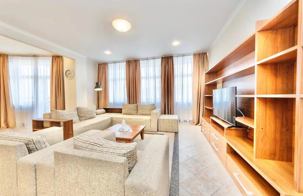 Alex Apartments near Kreshatik st