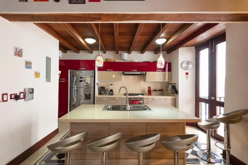 Casa San Pedro -exclusive 3BR Colonial Apartment in Old City by