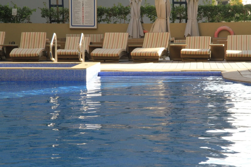 Gulf Suites Hotel Amwaj