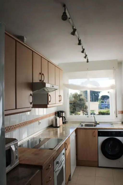 Apartment 10 Minutes Walk From Puerto Banús