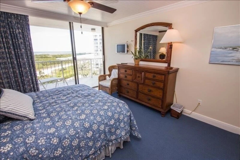 Sst3-703 - South Seas Tower 2 Bedroom Condo by Redawning