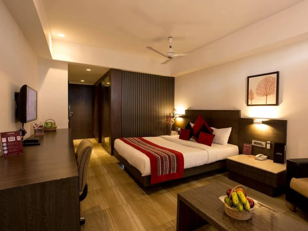 Summit Milestone Hotel