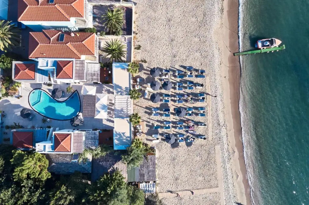 Icon Suites by the sea