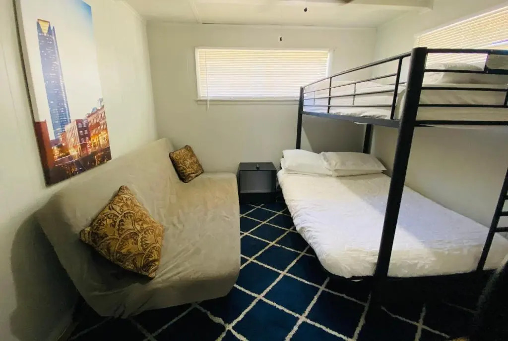 The Cozy Casa near Highway 74