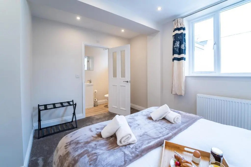 South Quay Apartment
