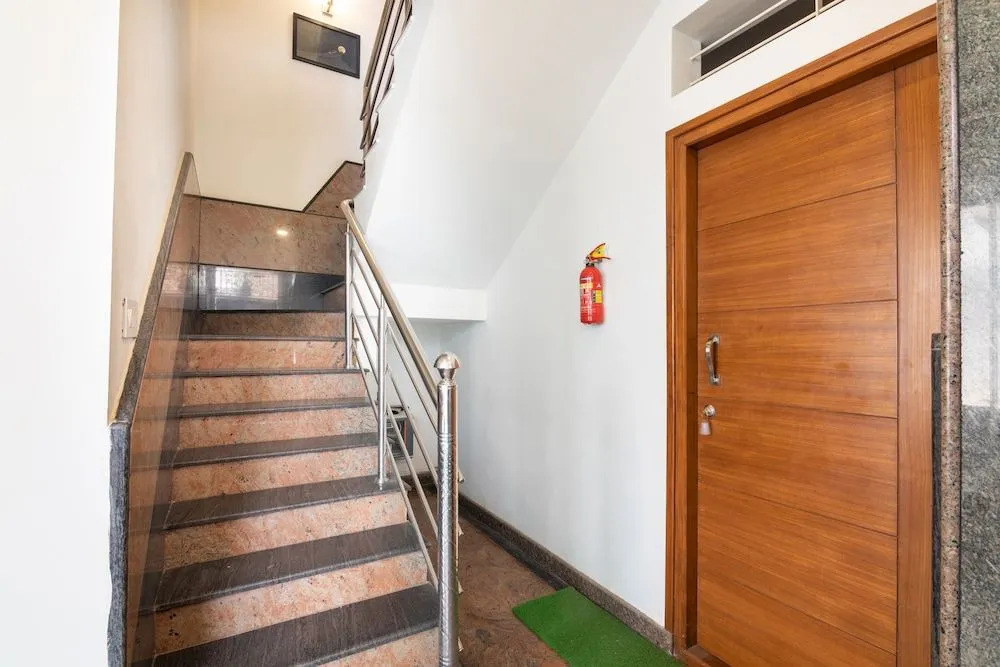 OYO 4428 Central Platinum Suites