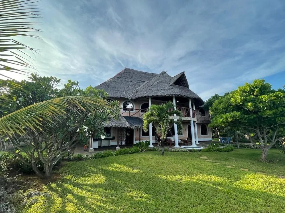 Wagawimbi Villa 560 m2, Breathtaking View of the Indian Ocean, Kenya