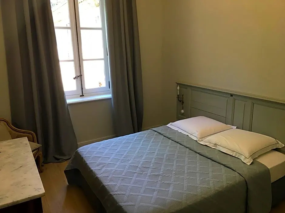 B&B Maison dHôtes - Château de Jouques