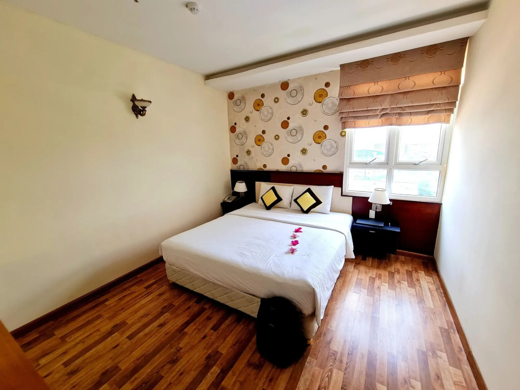 Happy Life Hotel District 7 Gần SECC