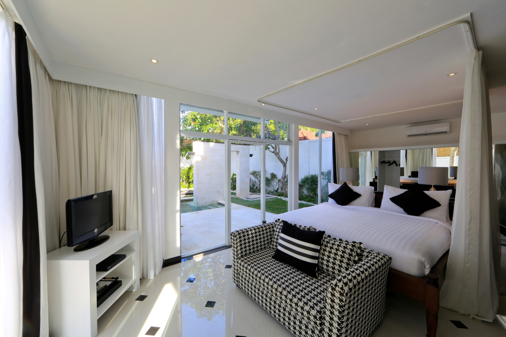Four on Drupadi Villa