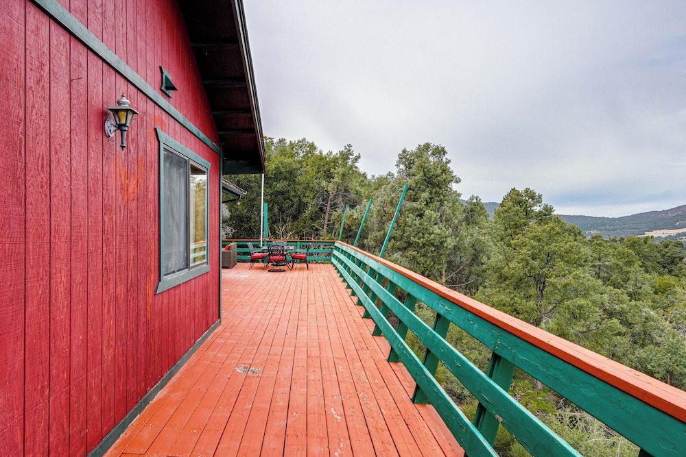 Private Sauna & Mtn-view Deck! Kern County Home