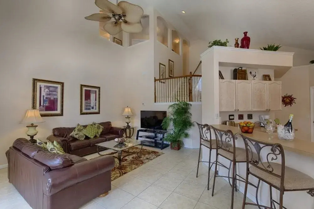 Resort 5 Bed Private Pool & Spa, Game Room Home 5 Bedroom Villa by RedAwning