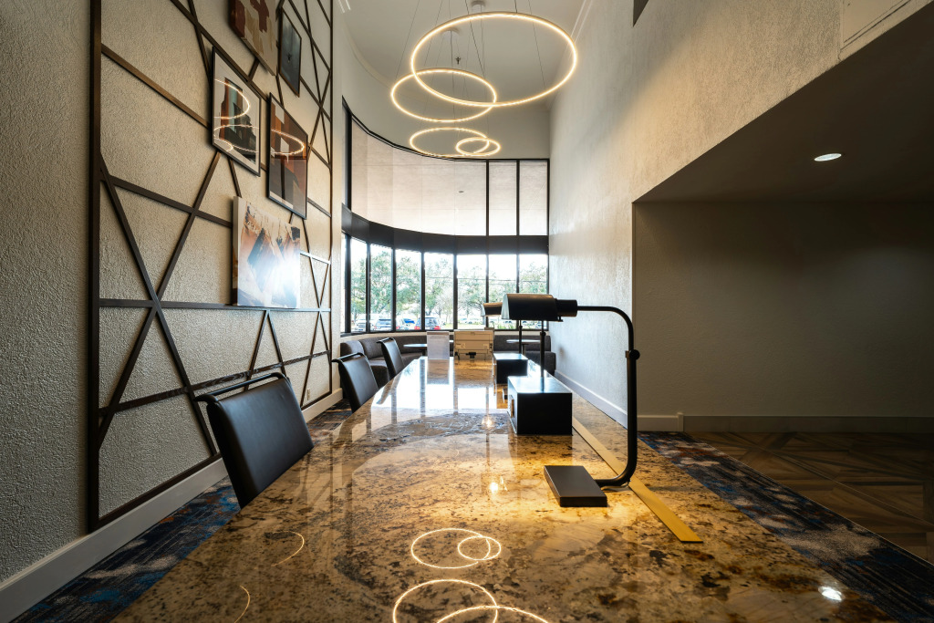 DoubleTree by Hilton Hotel Houston Hobby Airport
