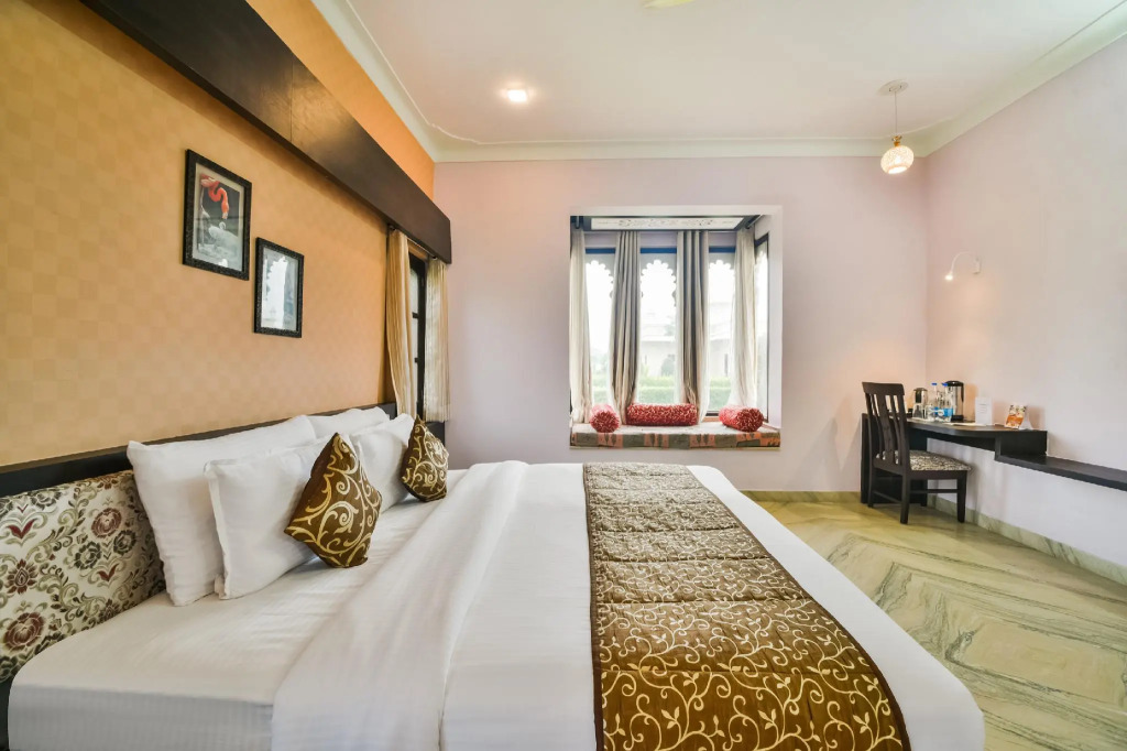 Anjushree Resorts Padmini Baug by OYO Rooms