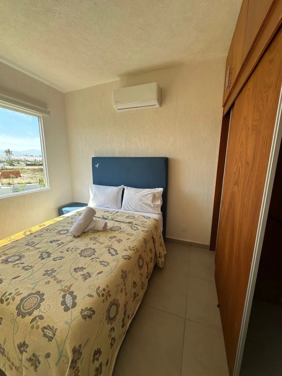 Puerto Vallarta Altavela Egina 56