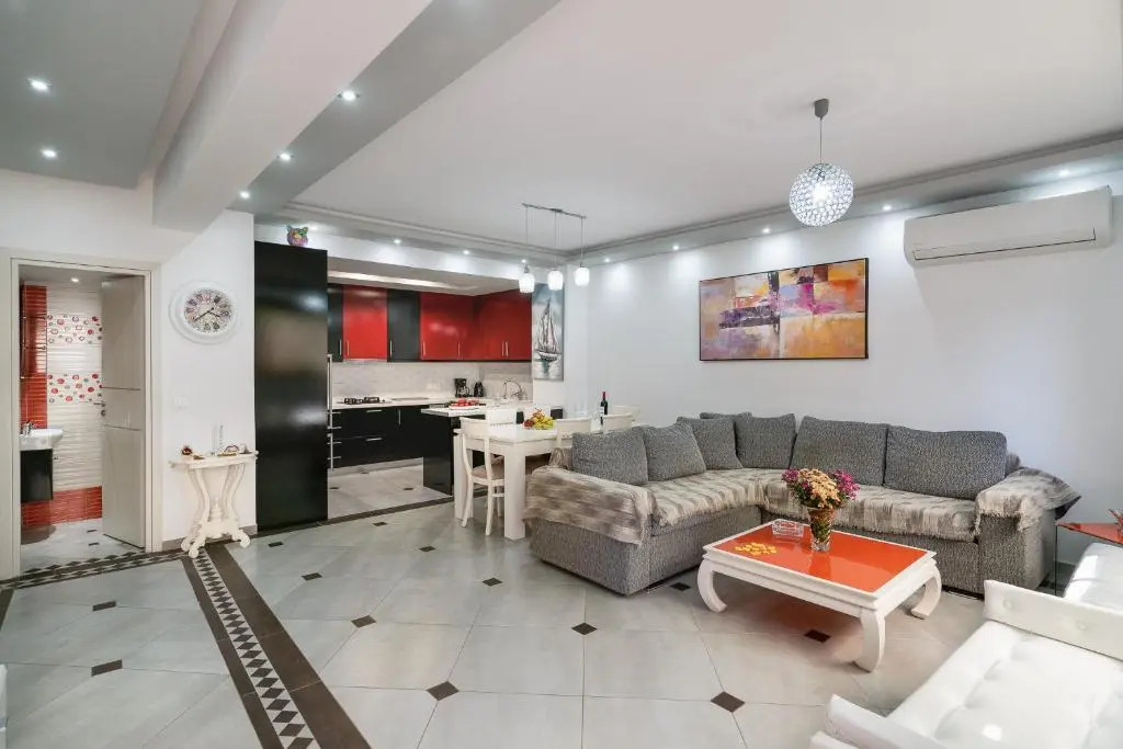 Vasili's Home - 5 Min from the City Ceter