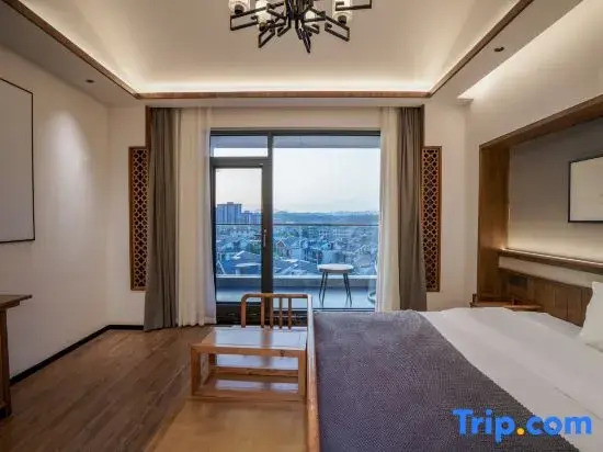 Zhangjiajie Relian Xishu Swimming Pool Courtyard-Style Hotel