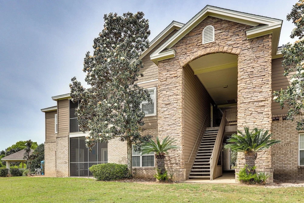 Pool Access! Recently Updated Coastal Retreat