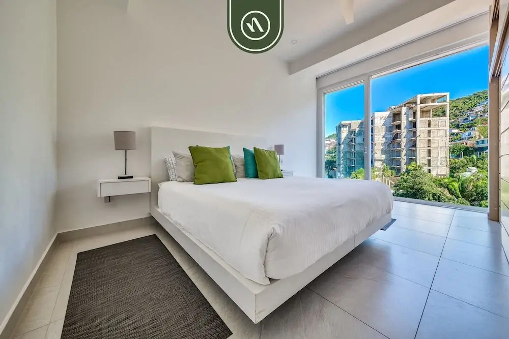 1BR Condo Near to Beach